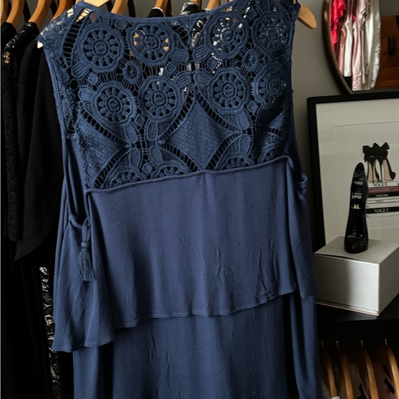 August Silk Blue Sleeveless Dress - Picture 2 of 3